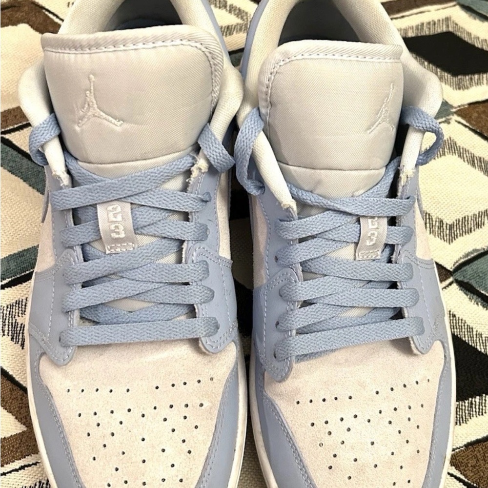Air Jordan 1 Low "Aluminum / Football Grey" (DC0774-050) – Size 11W / 9.5M